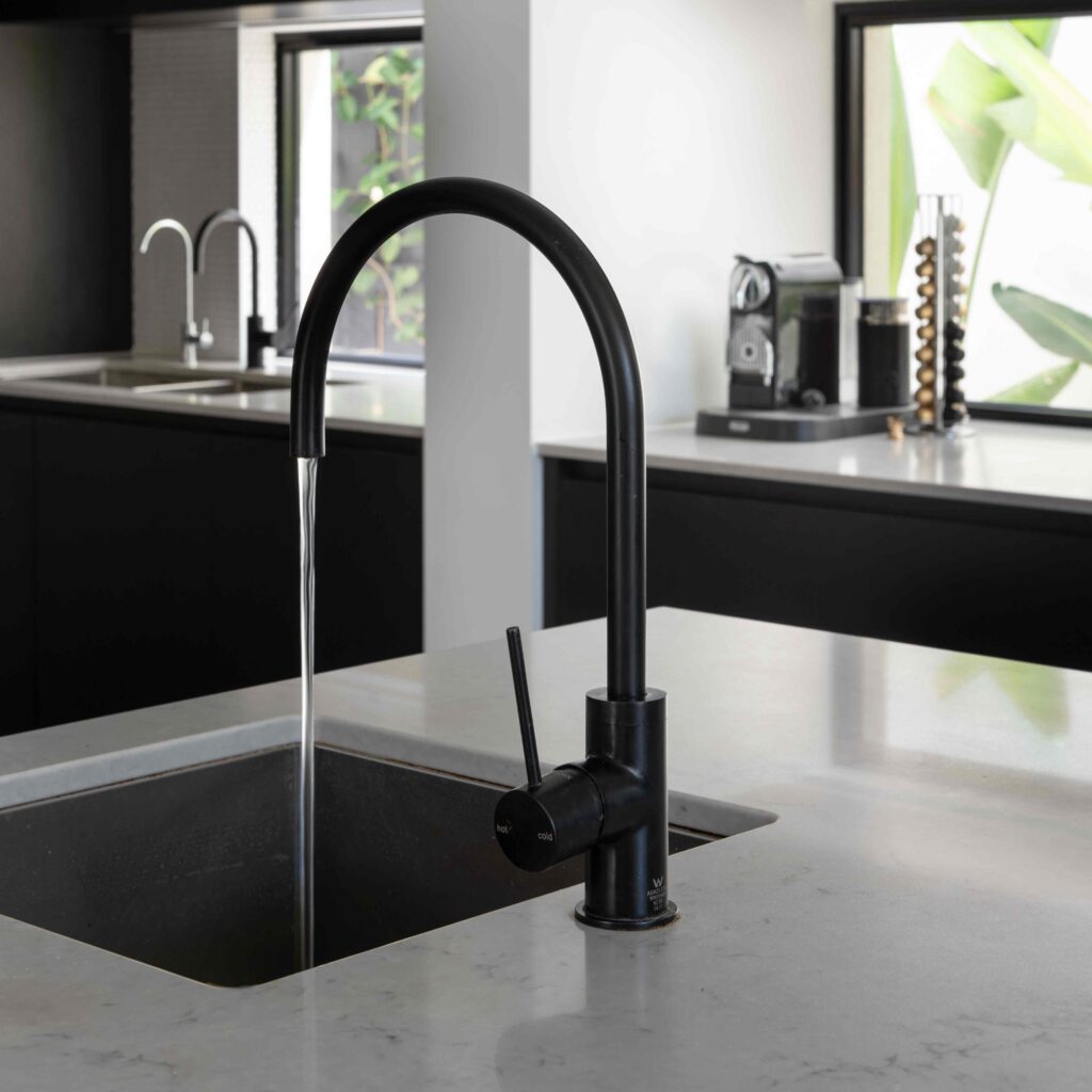 mixer tap black