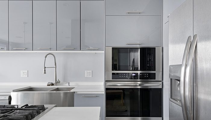 Luma-Kitchens-DIY-Renovations-High-Gloss-Cabinets